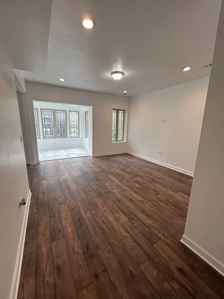 6016 S Saint Lawrence Avenue - Photo 3
