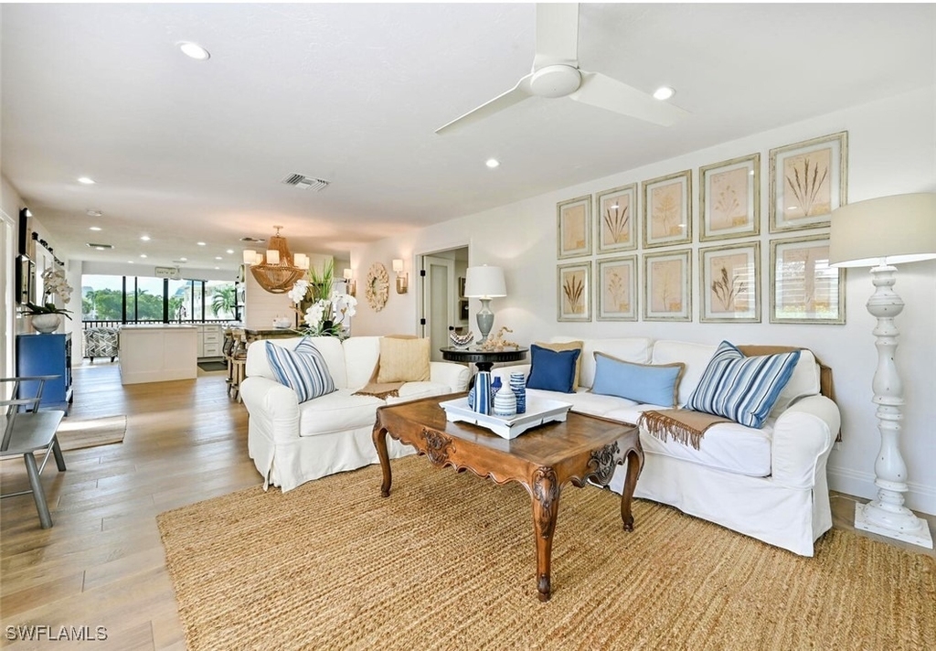 3105 Riviera Drive - Photo 4