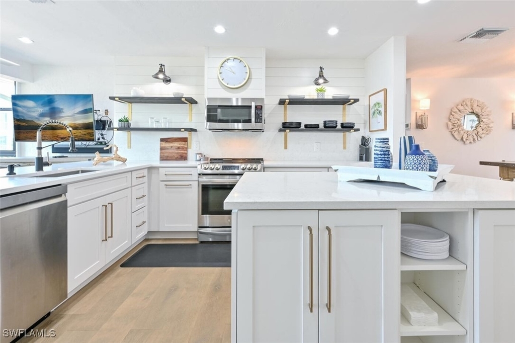 3105 Riviera Drive - Photo 9