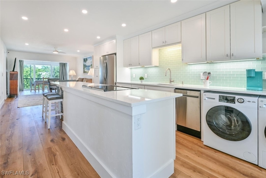 250 7th Avenue S - Photo 3