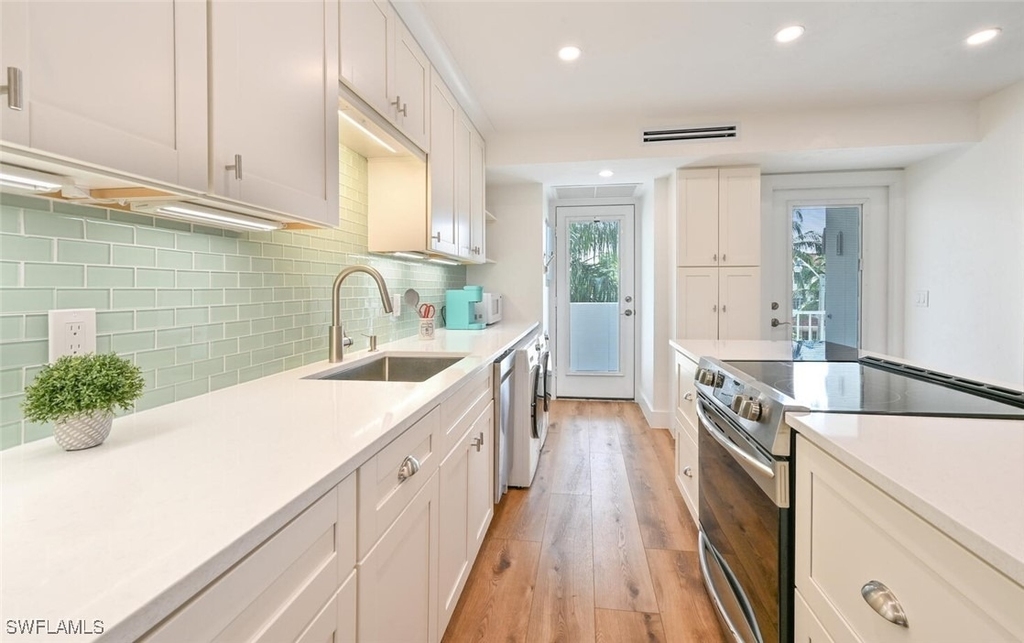 250 7th Avenue S - Photo 5