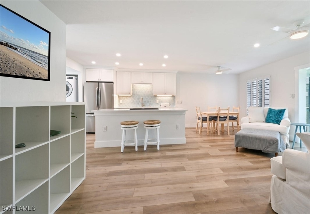 250 7th Avenue S - Photo 2