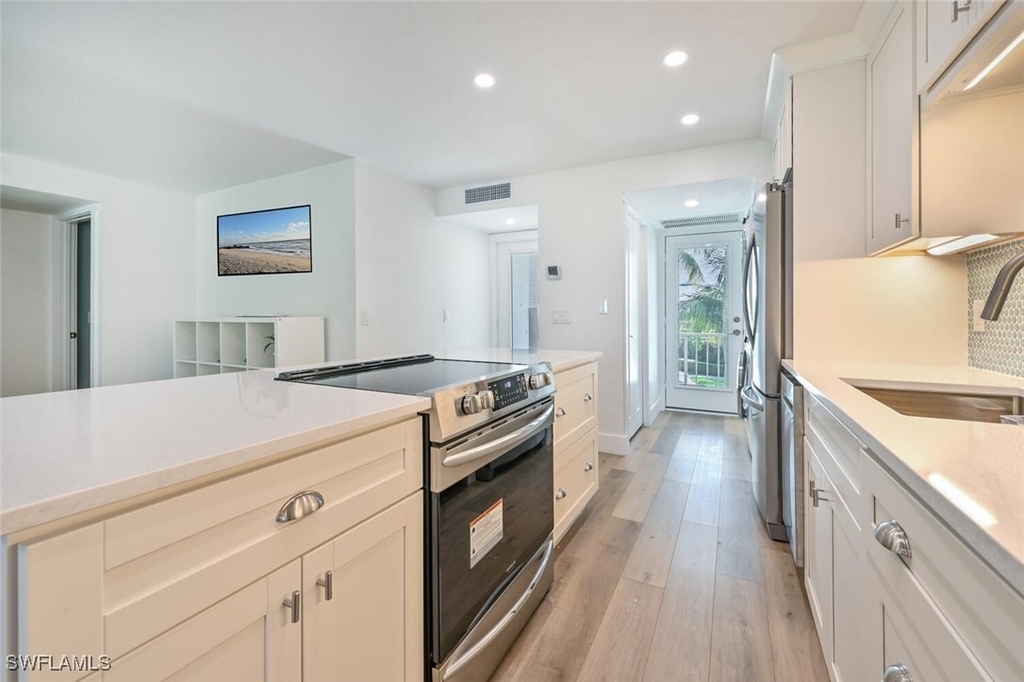 250 7th Avenue S - Photo 7