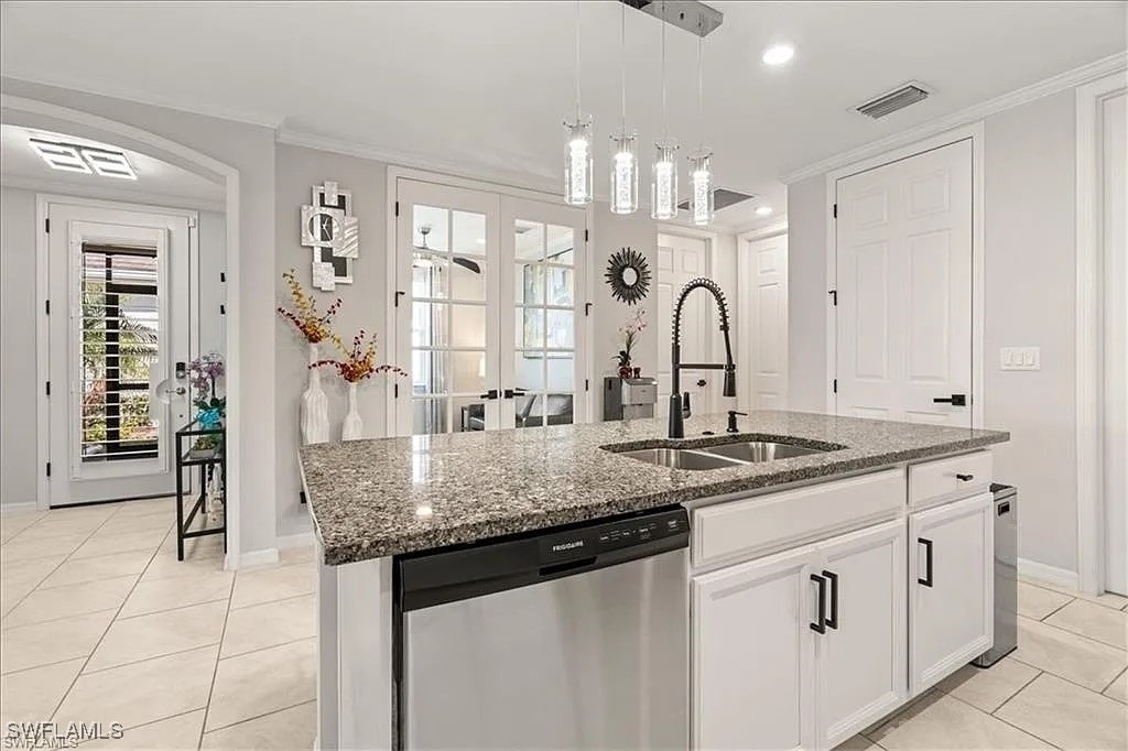 14672 Edgewater Circle - Photo 8