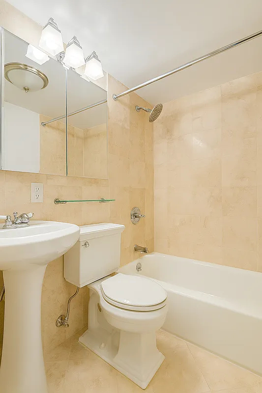 68 Clinton Street - Photo 4