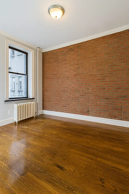 68 Clinton Street - Photo 1