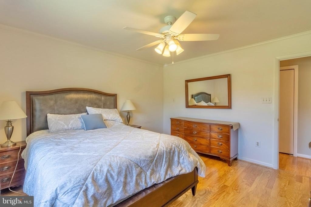 7613 Hamlet Street - Photo 7