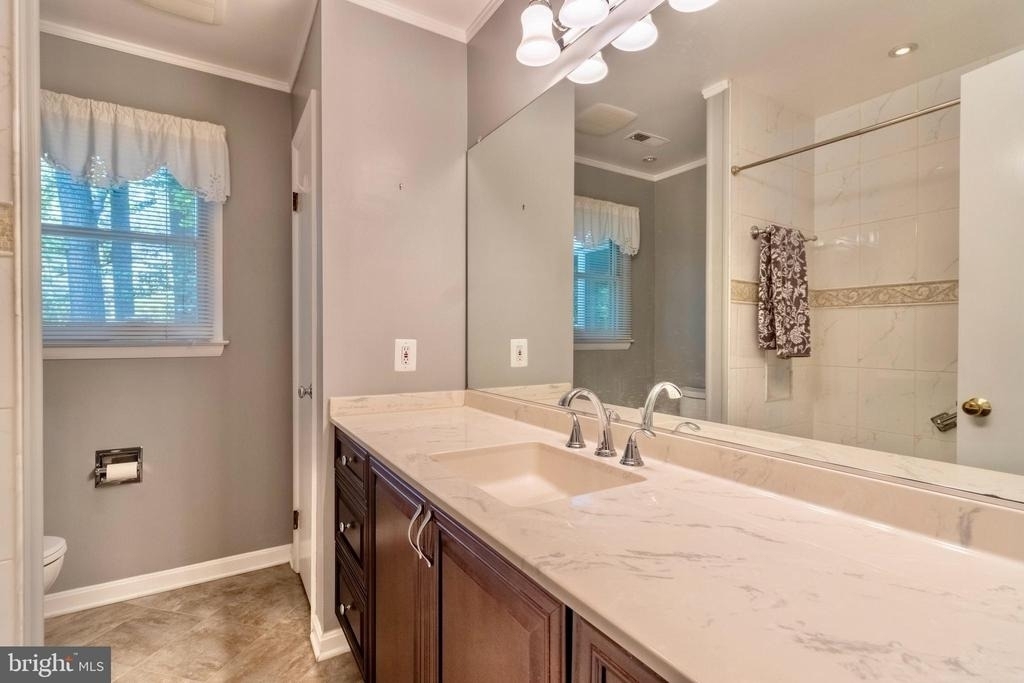 7613 Hamlet Street - Photo 8