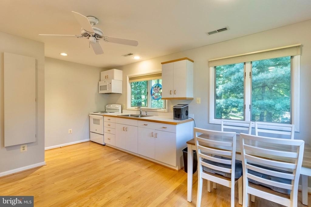 7613 Hamlet Street - Photo 10