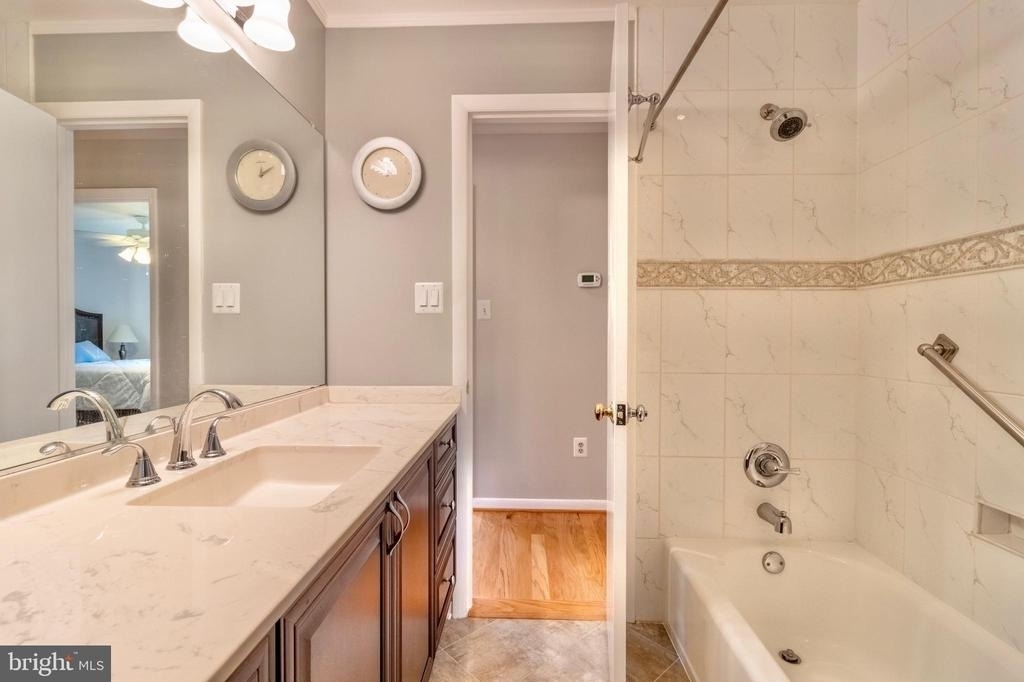 7613 Hamlet Street - Photo 9