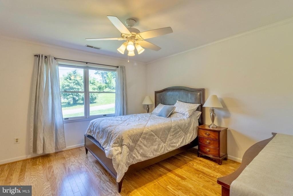 7613 Hamlet Street - Photo 5