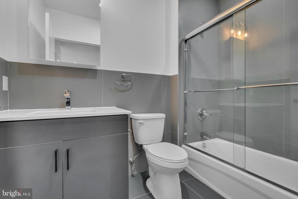 330 Cecil B Moore Avenue - Photo 14