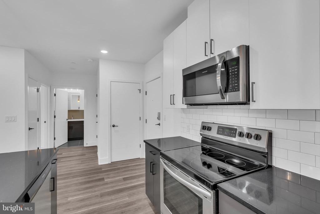 330 Cecil B Moore Avenue - Photo 6