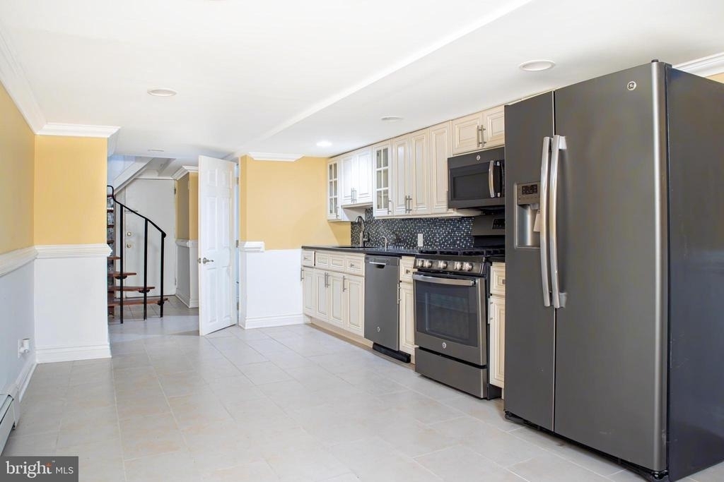 265 S 9th Street - Photo 19