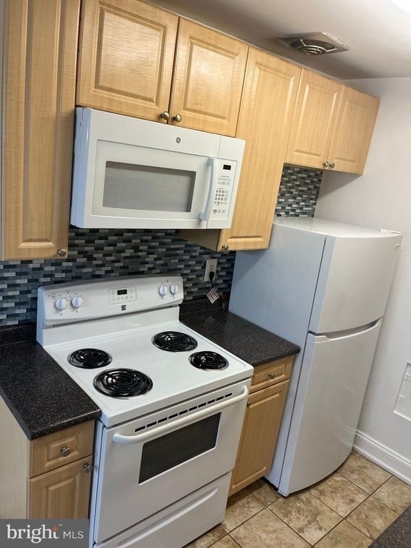 5601 Parker House Terrace - Photo 6