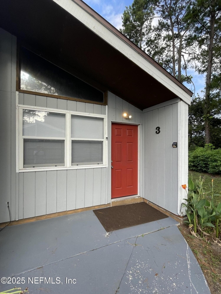 4751 San Jose Manor Drive W - Photo 0