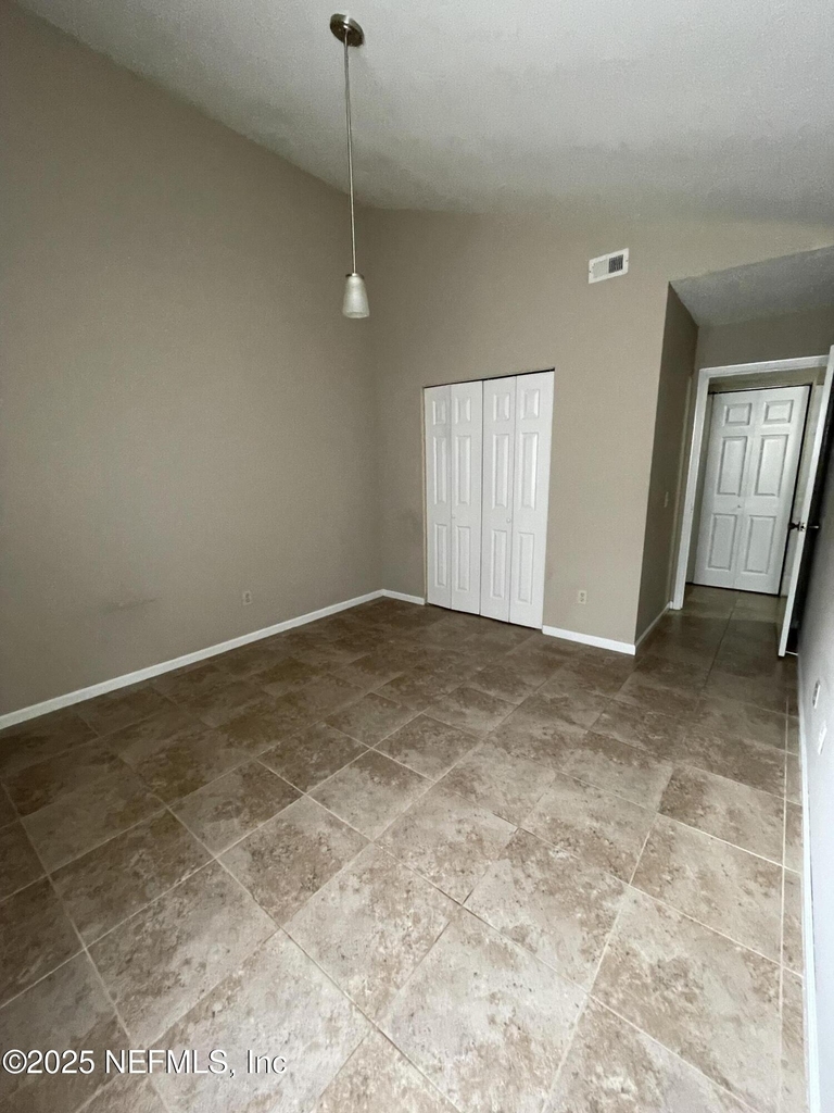 4751 San Jose Manor Drive W - Photo 12