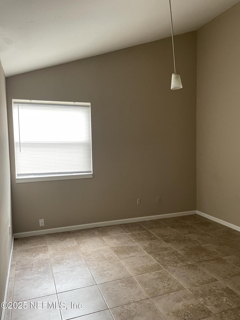 4751 San Jose Manor Drive W - Photo 7