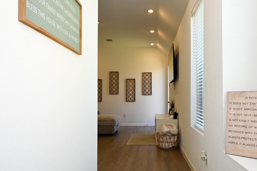 3057 Pensacola Drive - Photo 3