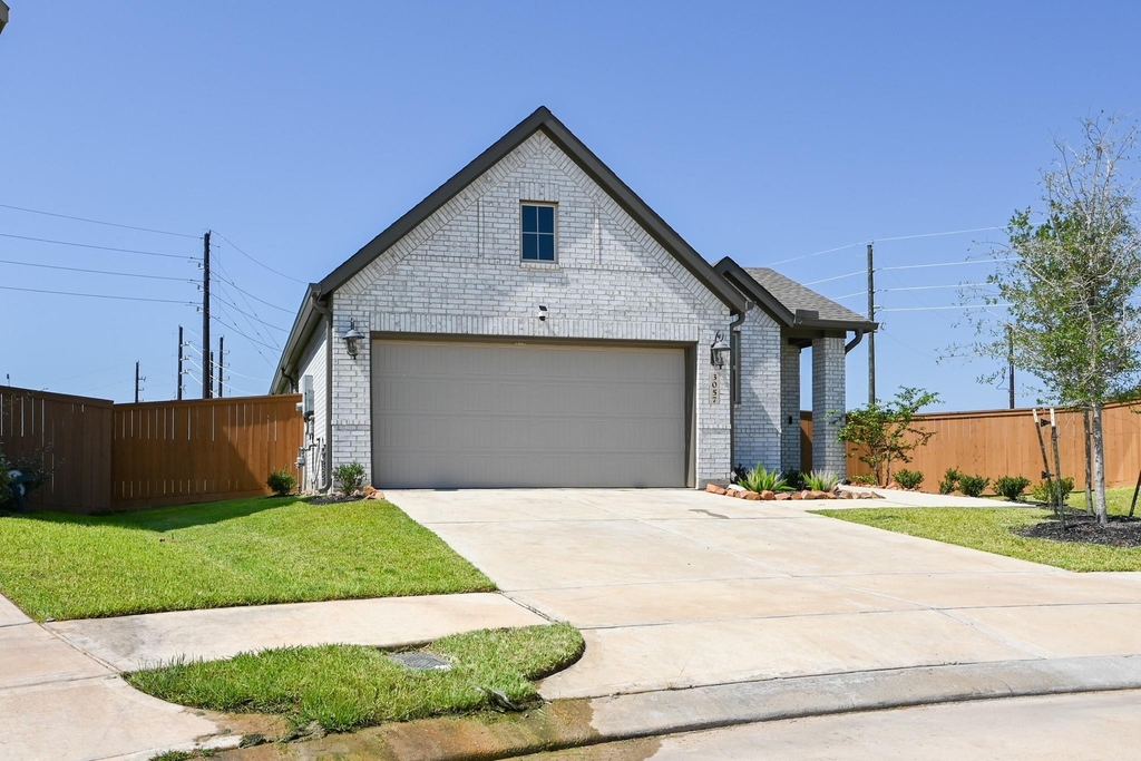3057 Pensacola Drive - Photo 0