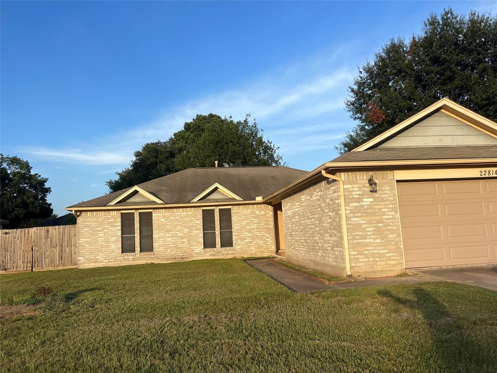 22814 Tree House Lane - Photo 3