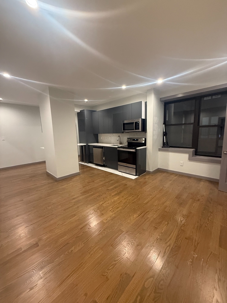 600 West 150th Street - Photo 3