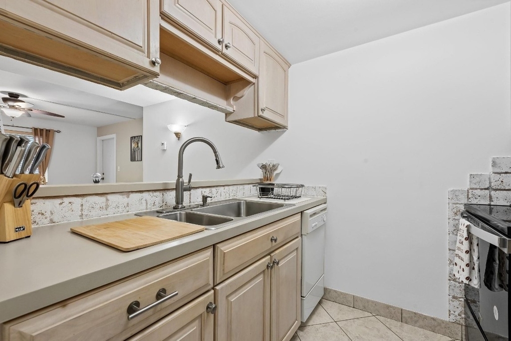1000 Se 15th Street - Photo 5