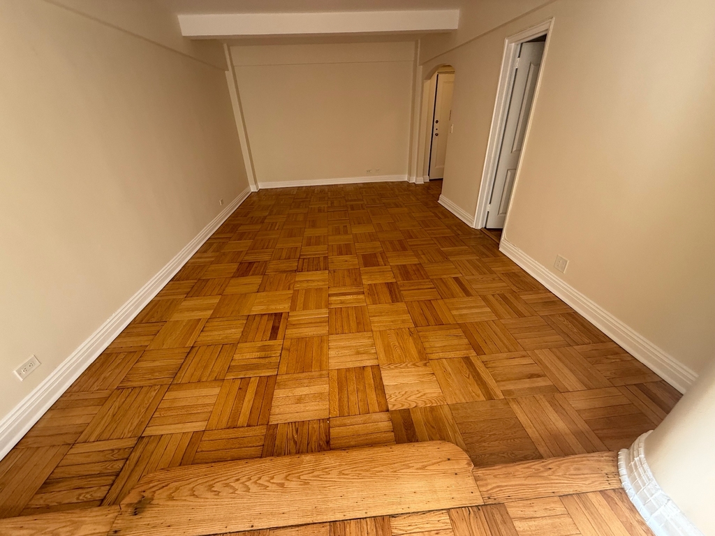 East 56th Street - Photo 5