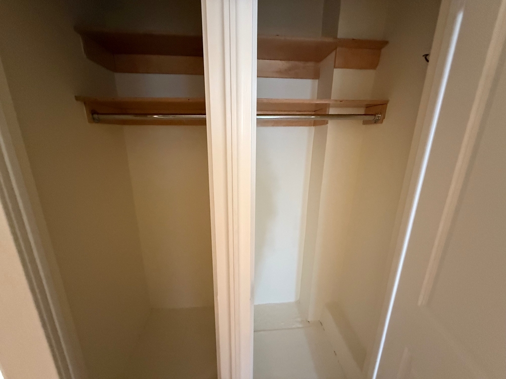 East 56th Street - Photo 8