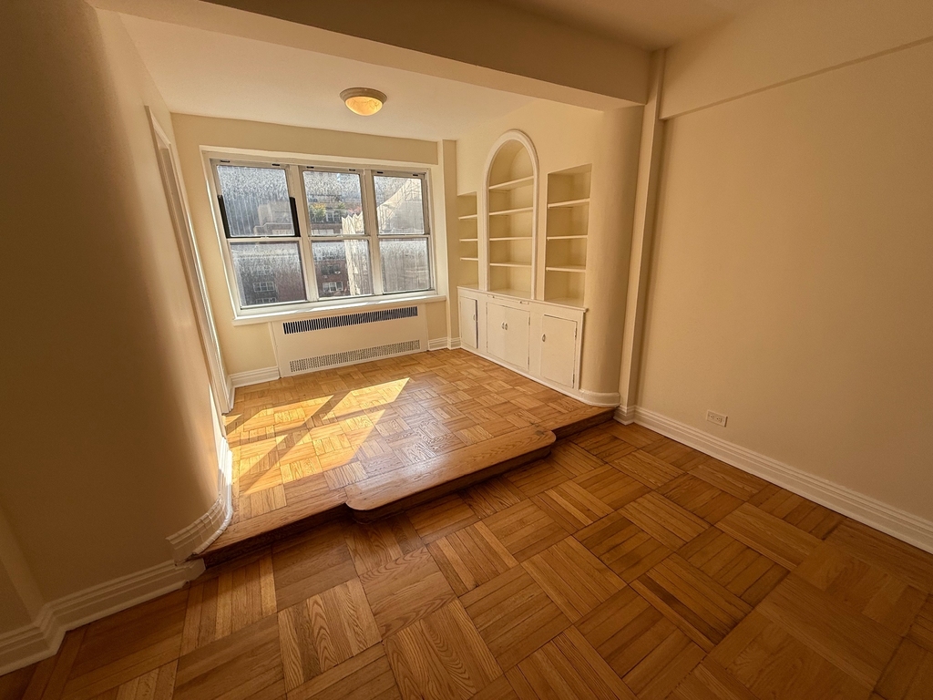 East 56th Street - Photo 1