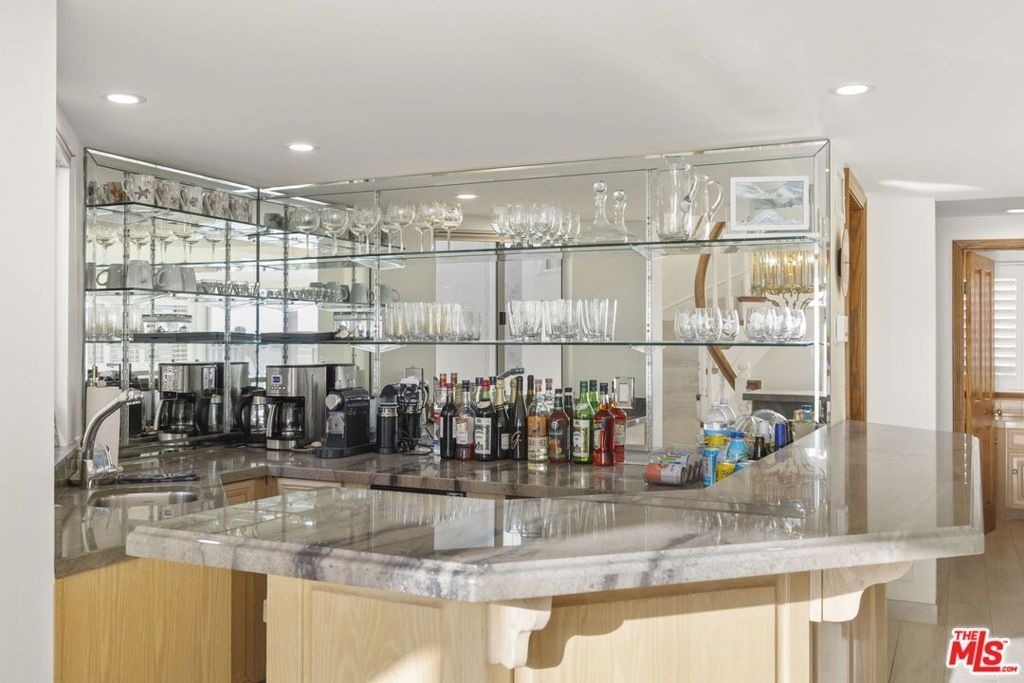 1005 Ocean Drive - Photo 33