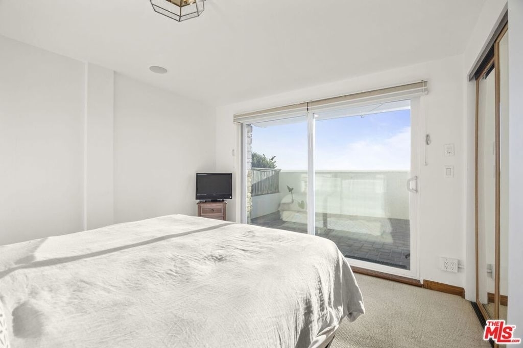 1005 Ocean Drive - Photo 35
