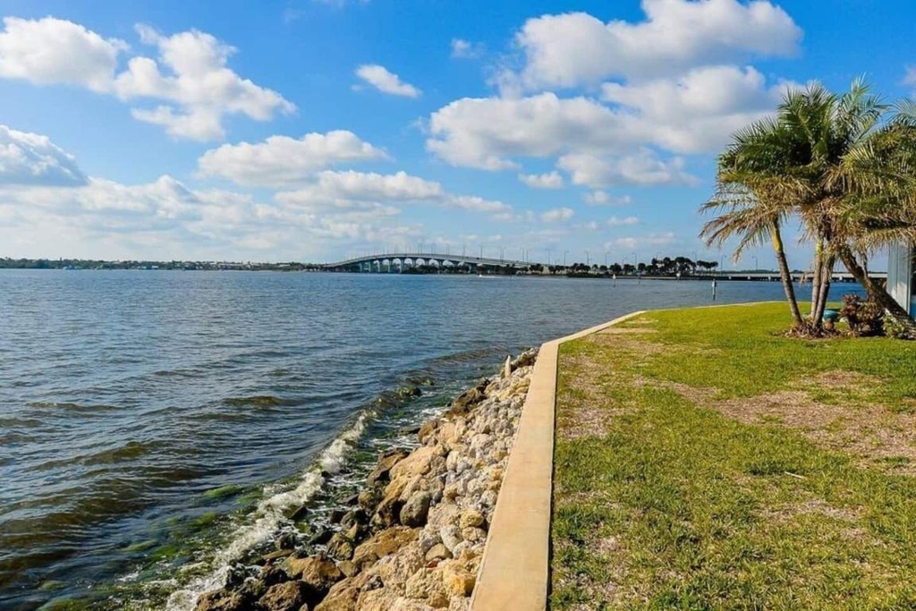 4041 Ne Breakwater Drive - Photo 35