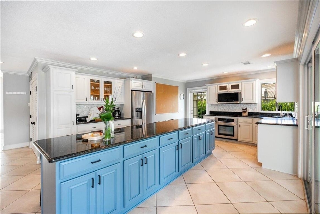1947 Nw Palmetto Terrace - Photo 8