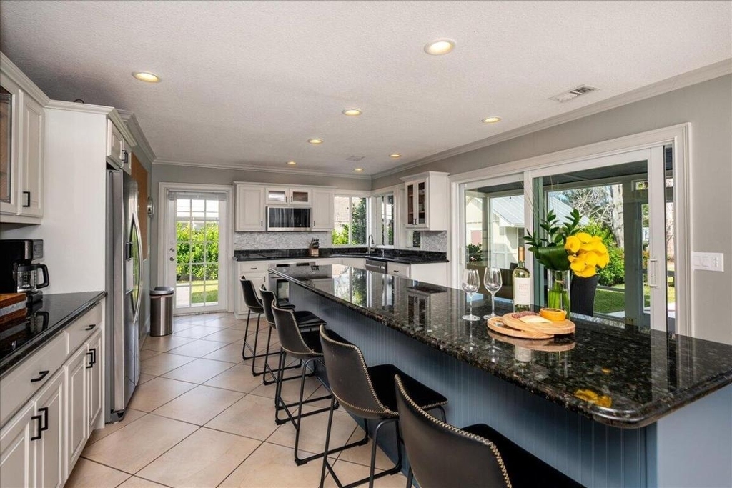 1947 Nw Palmetto Terrace - Photo 6