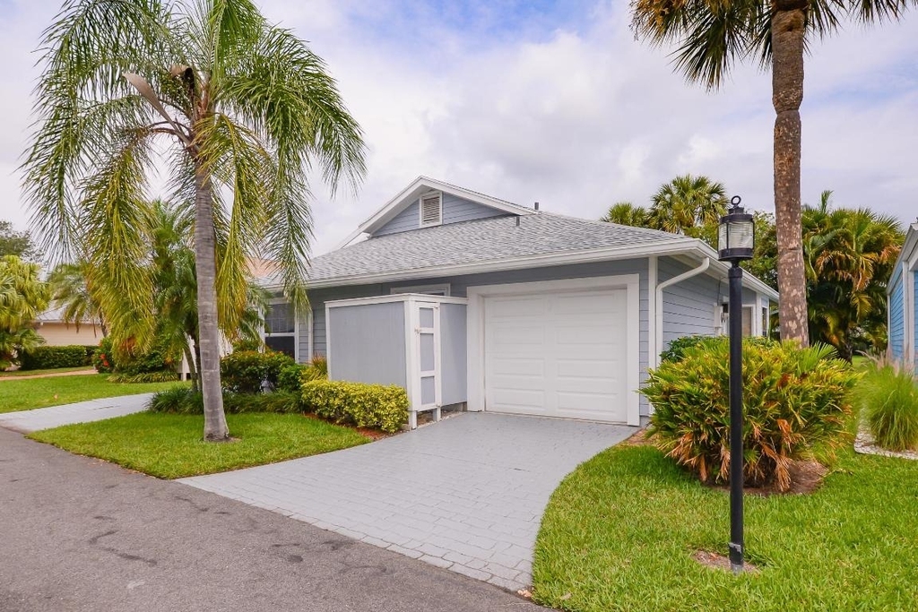 3267 Ne Catamaran Terrace - Photo 2