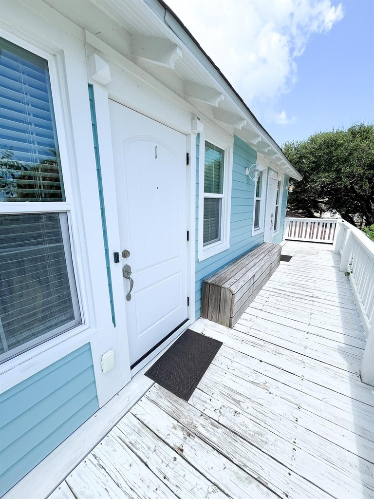 1820 Ave O 1/2 - Photo 1