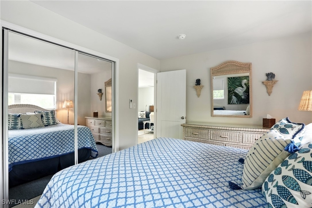 578 14th Street N - Photo 16