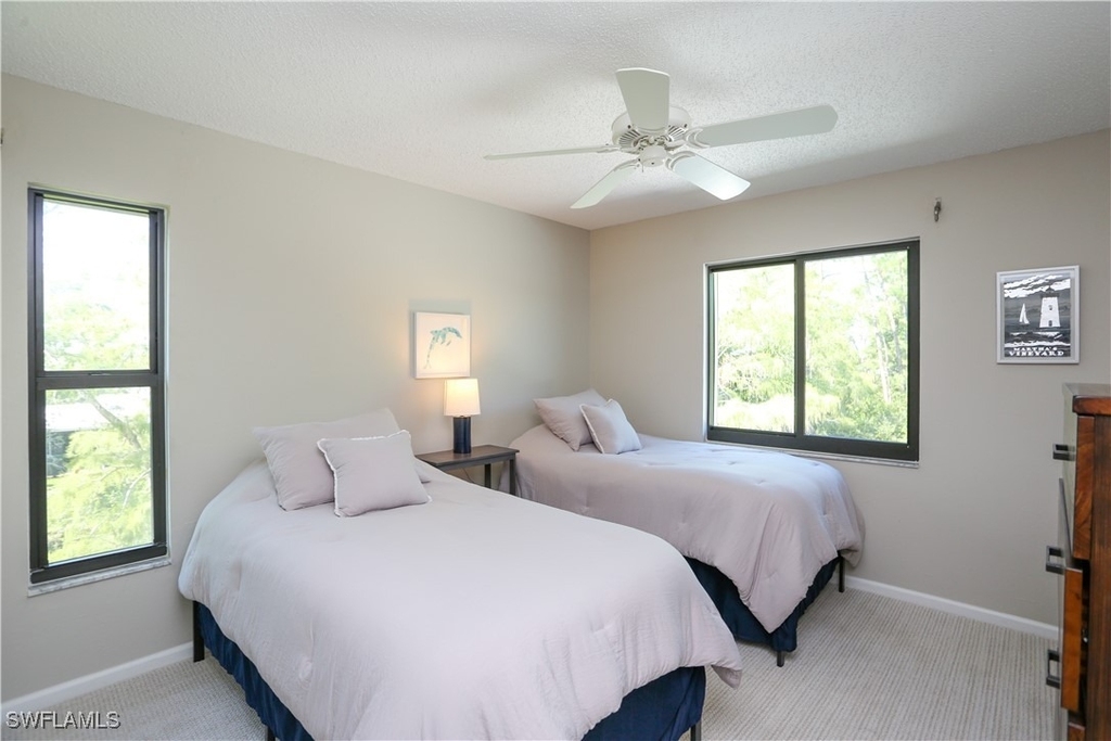 5733 Deauville Circle - Photo 9