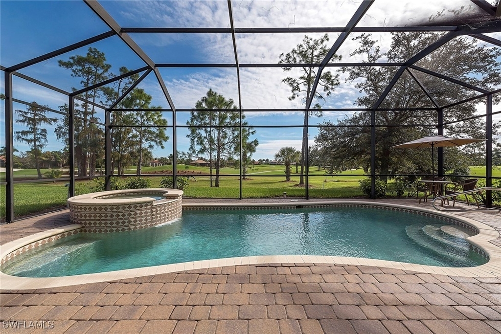 7812 Valencia Court - Photo 11
