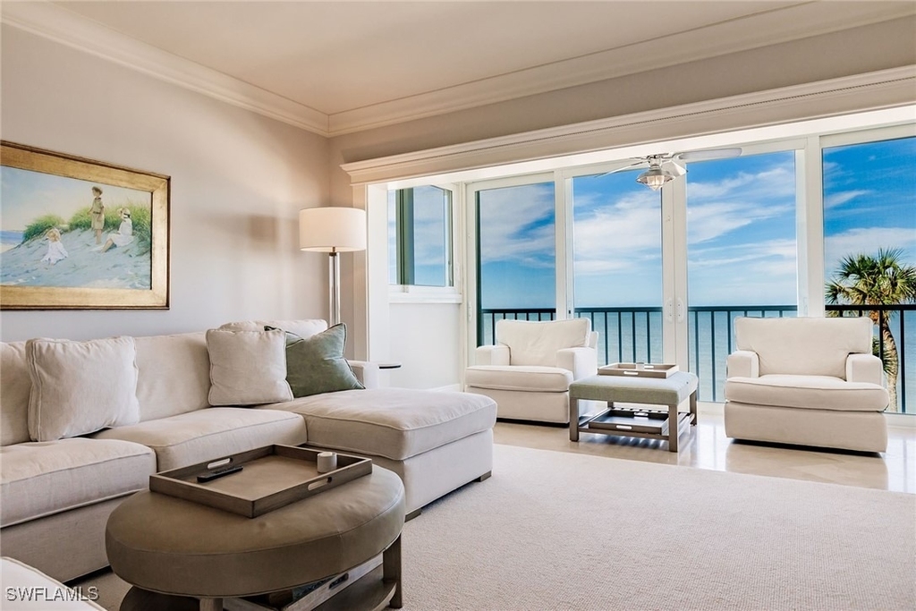 2885 Gulf Shore Boulevard N - Photo 3
