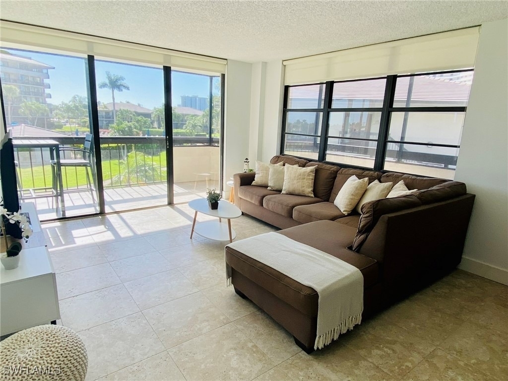 601 Seaview Court - Photo 1