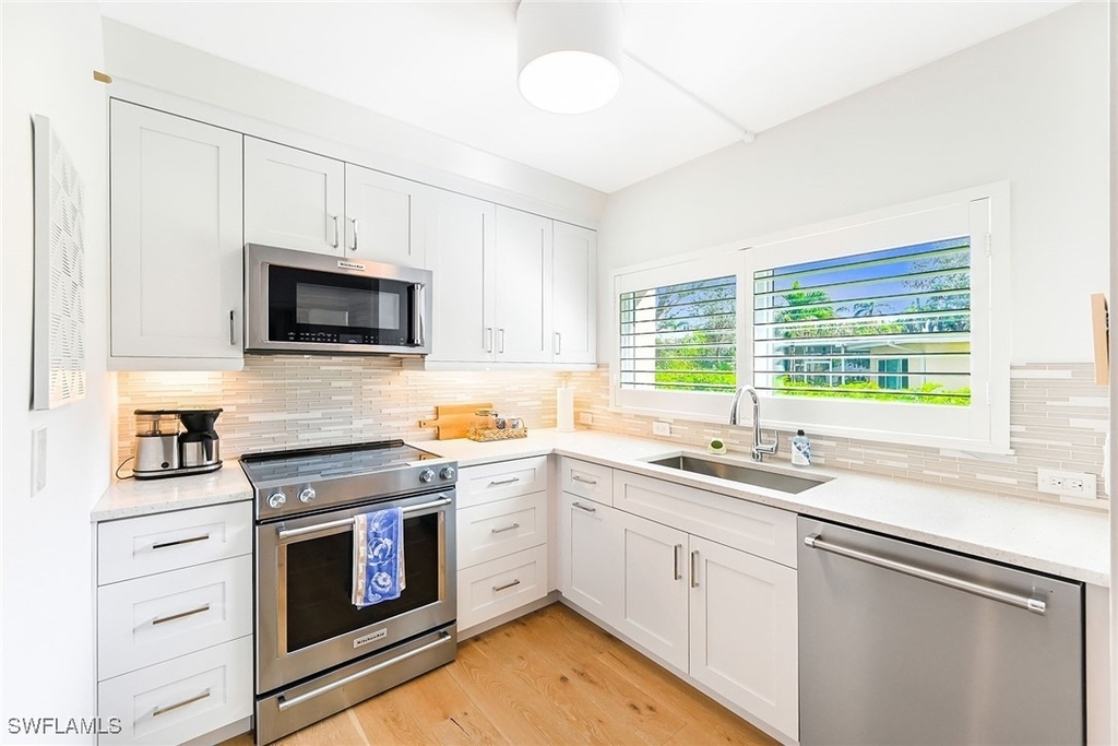 1334 Crayton Road - Photo 8