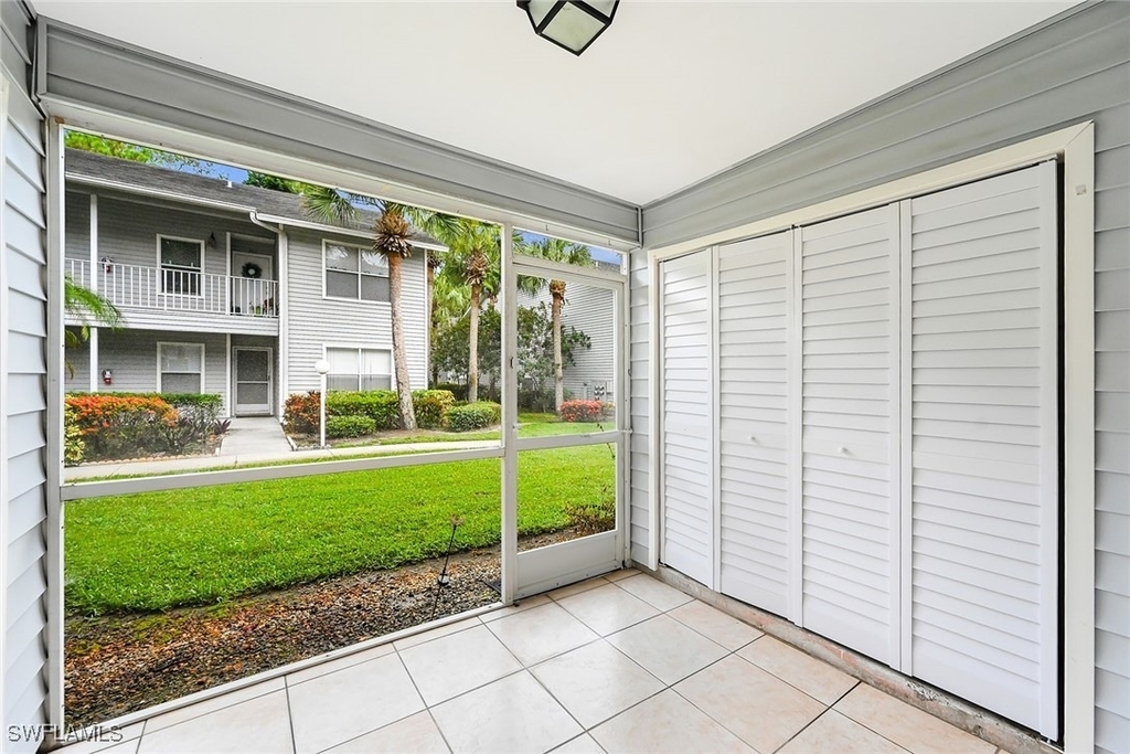 1933 Courtyard Way - Photo 17