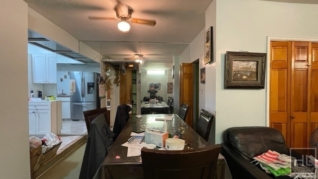 390 Rugby Road - Photo 2