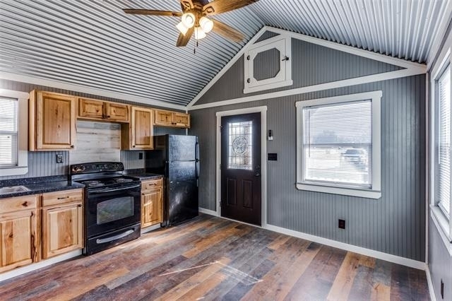 5001 Knob Hill Road - Photo 4
