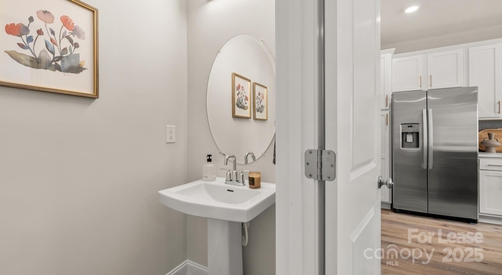 1748 Marglyn Drive - Photo 5