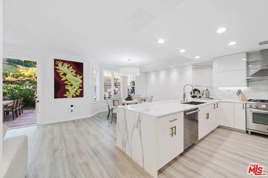 6463 Zuma View Place - Photo 18