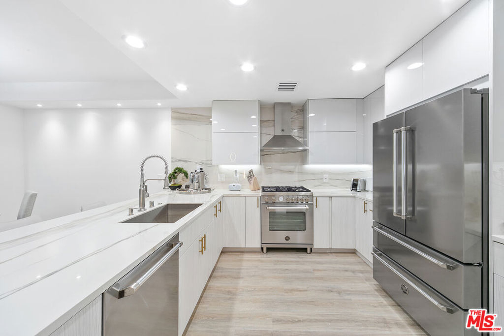 6463 Zuma View Place - Photo 14