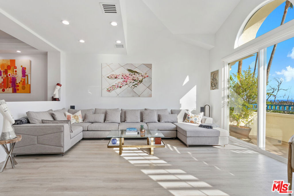6463 Zuma View Place - Photo 6